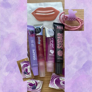 🆕 Purple Lip Gloss/Care Bundle 🆕